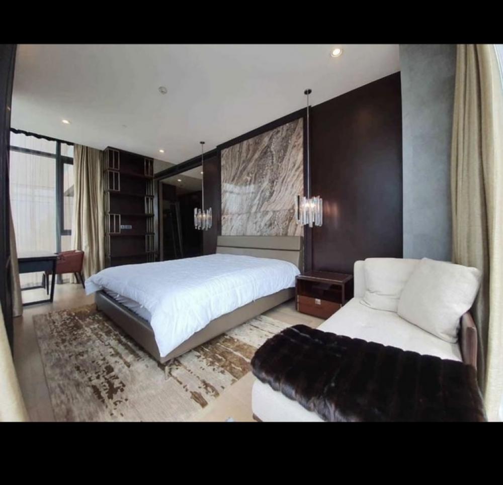 Vittorio Luxury Condo For Rent (Phrompong)Room Type: 2b2b Duplex StyleSize: 168 sqmFloor: 20+Rental Price: 200,000 THB per monthSelling price at 72,000,000 THB